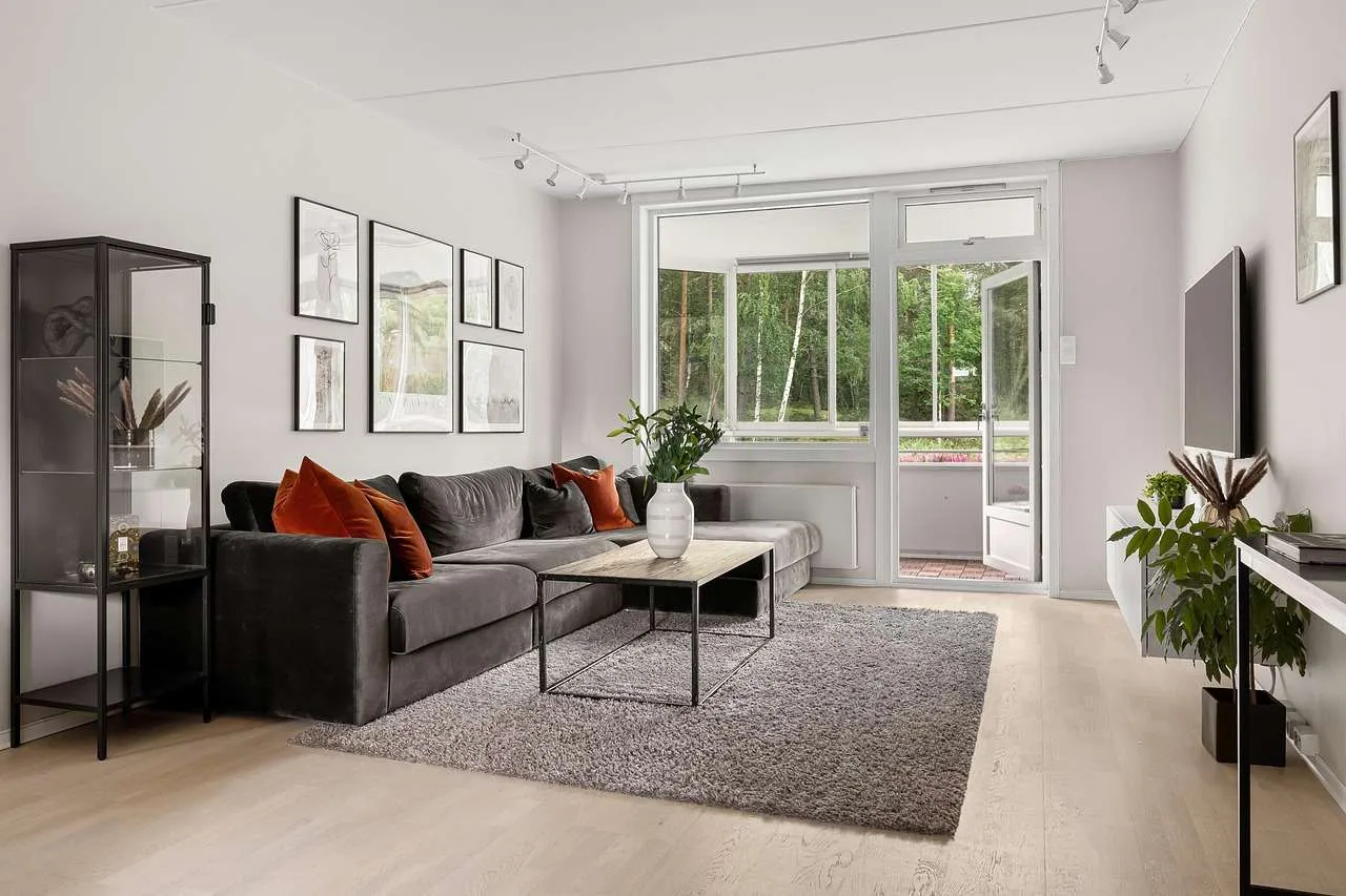 Home Window Tinting: Benefits, Types & Tips